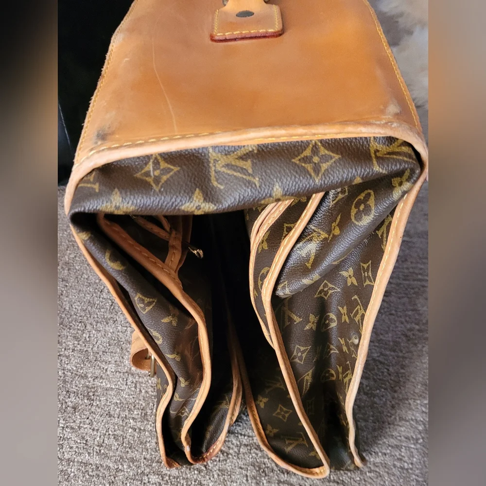 Louis VuittonVintage Luxury Brown and Tan Monogram Logo Large Travel Bag